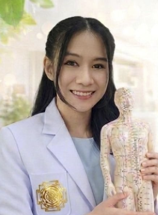 แพทย์จีน กรกช รักษ์เพชร